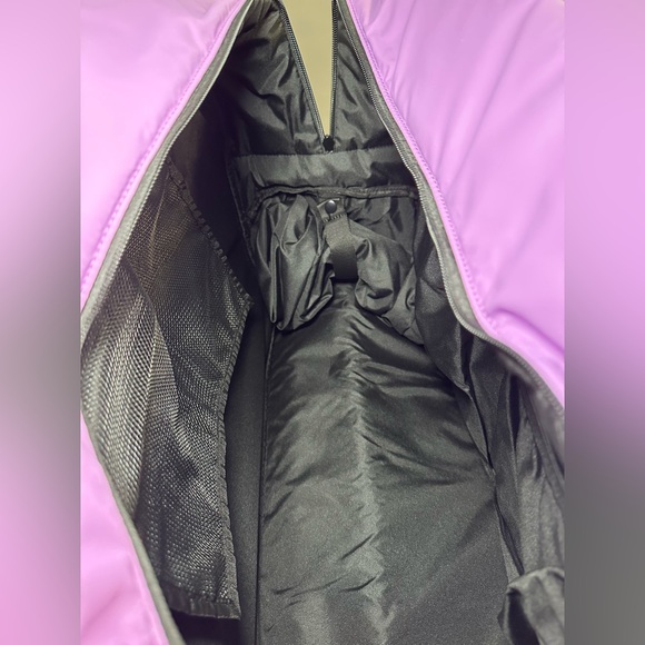 Large CALPAK Luka Duffle - Picture 13 of 16